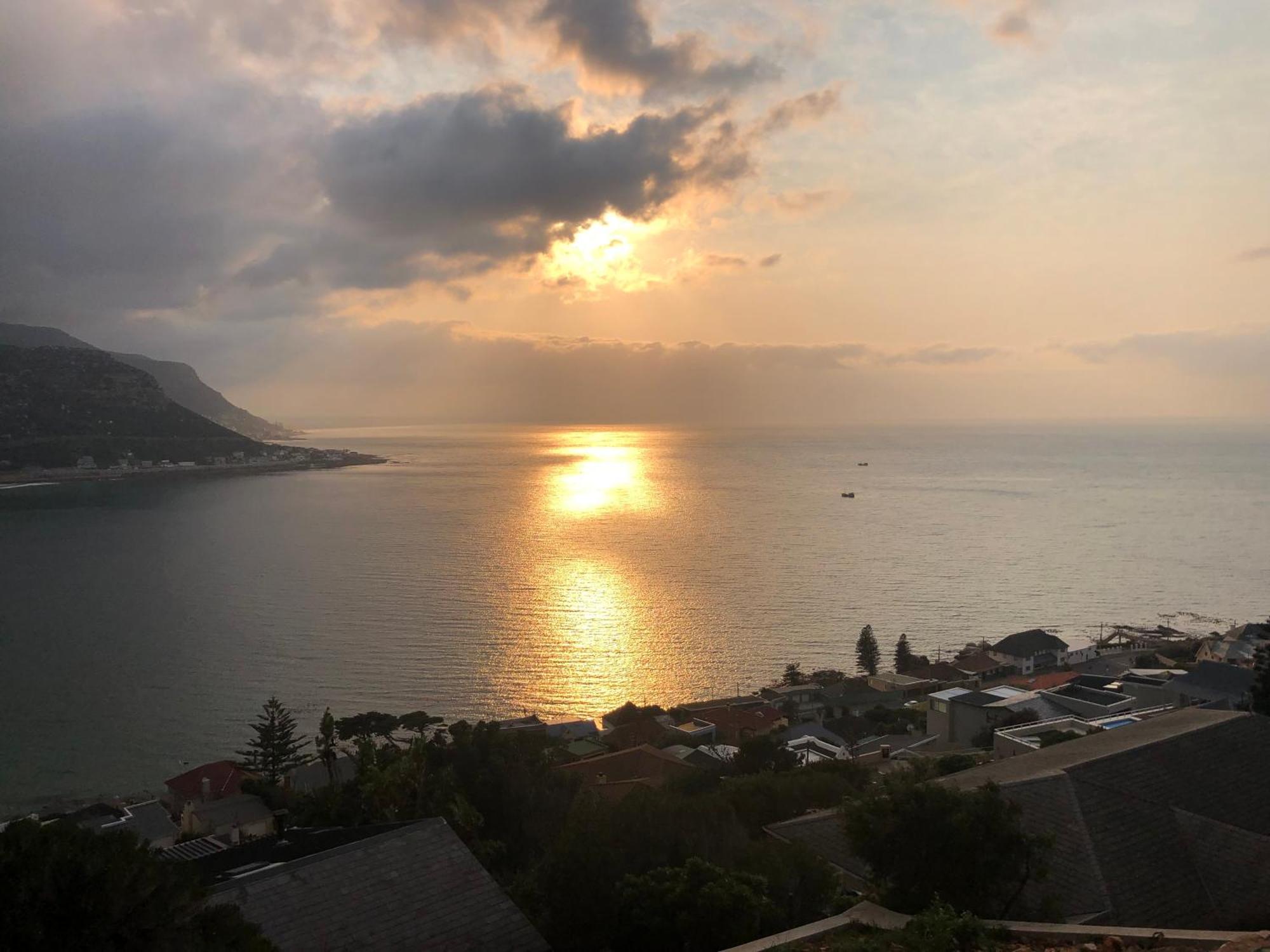1 Mountain Rd Boutique B & B Fish Hoek Esterno foto